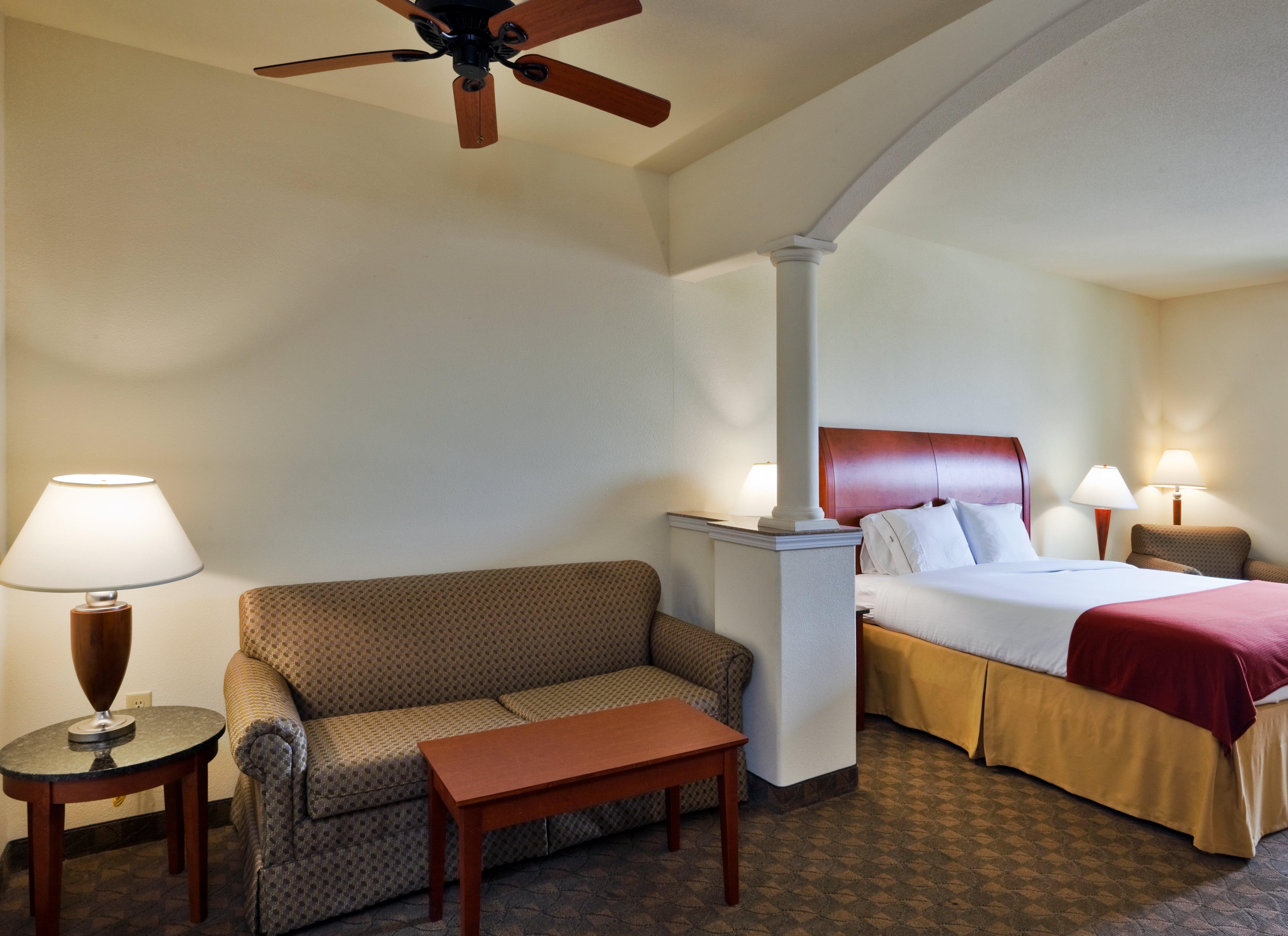 Holiday Inn Express Hotel And Suites Fairfield-North By Ihg Extérieur photo