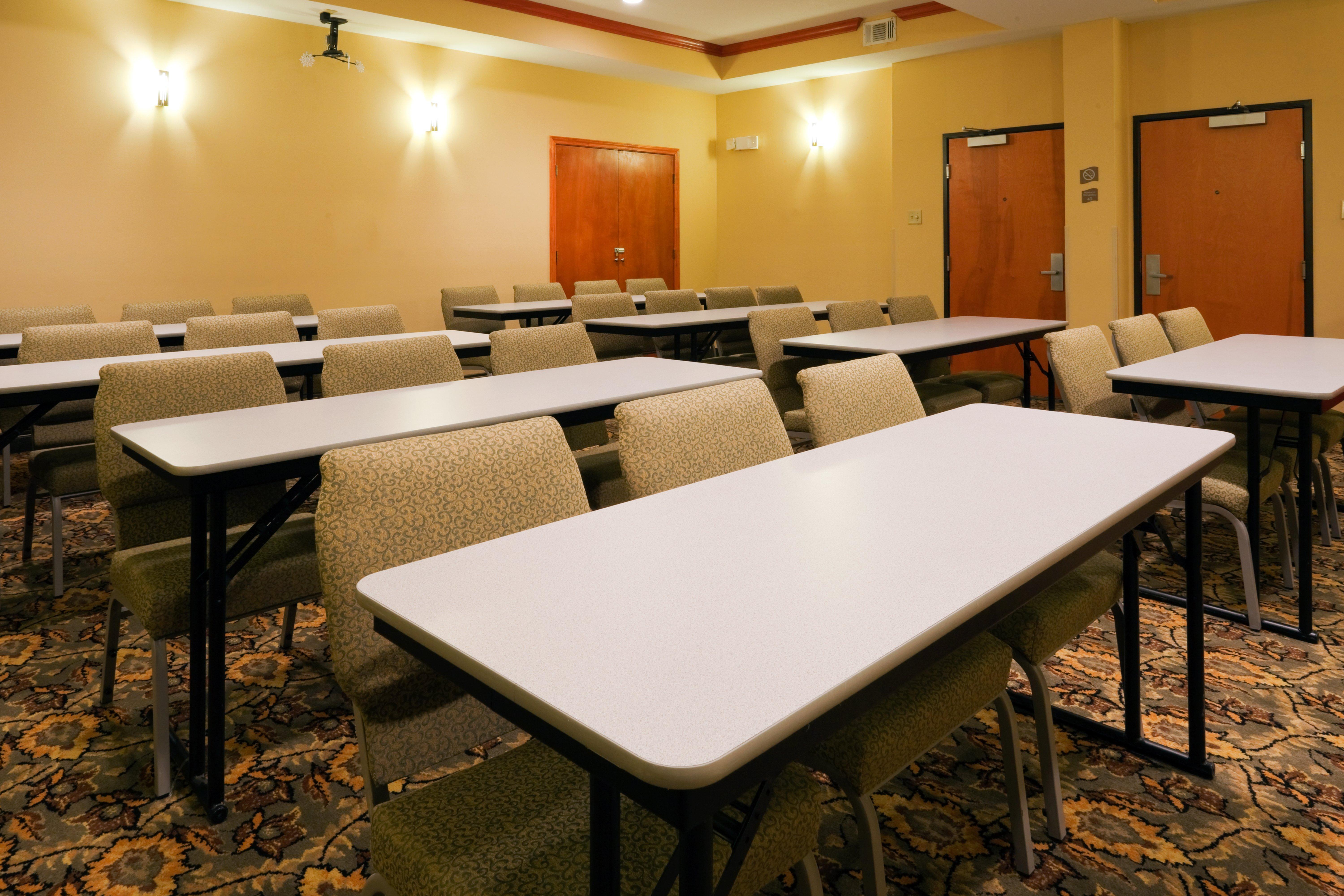 Holiday Inn Express Hotel And Suites Fairfield-North By Ihg Extérieur photo