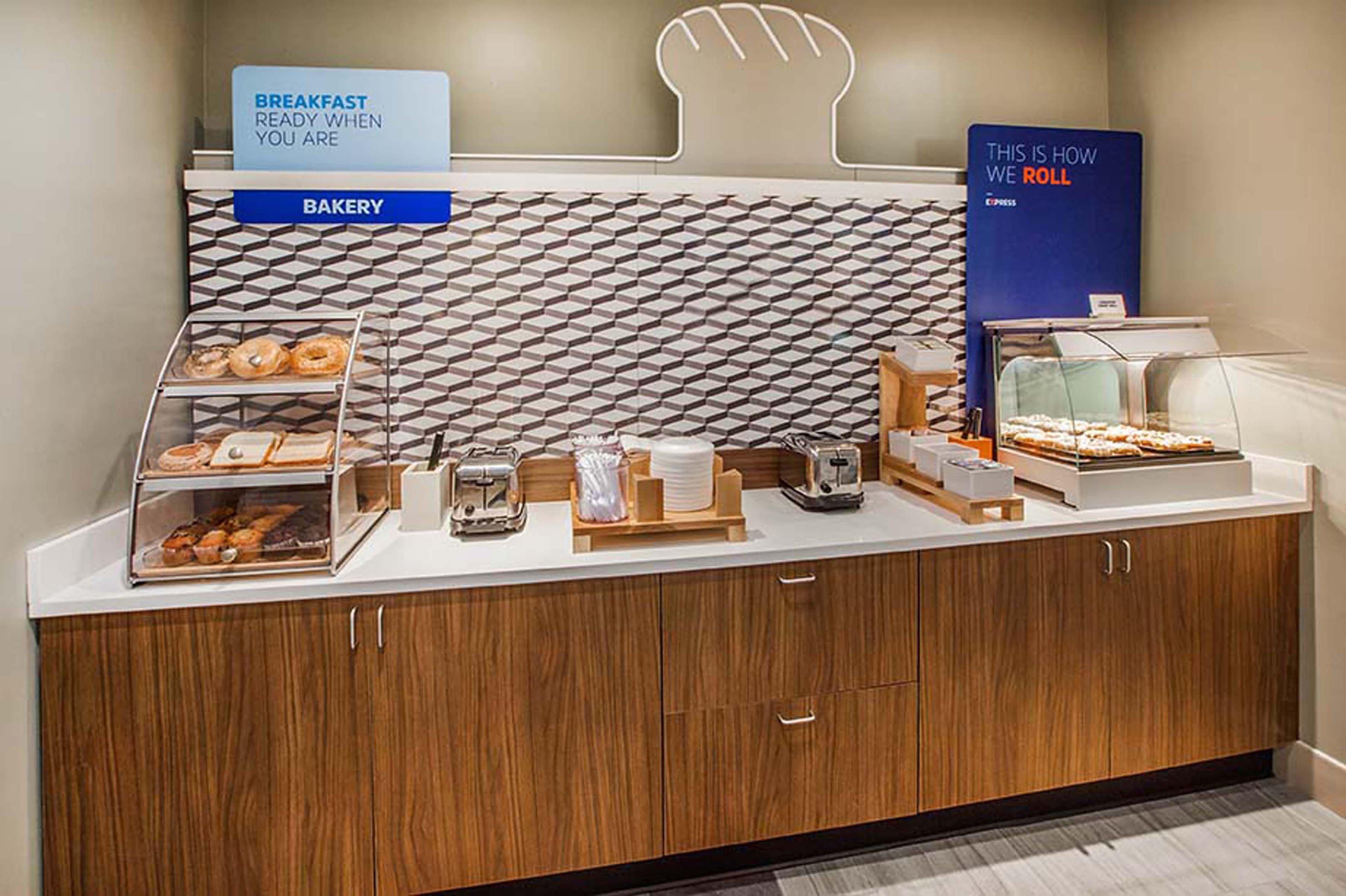 Holiday Inn Express Hotel And Suites Fairfield-North By Ihg Extérieur photo