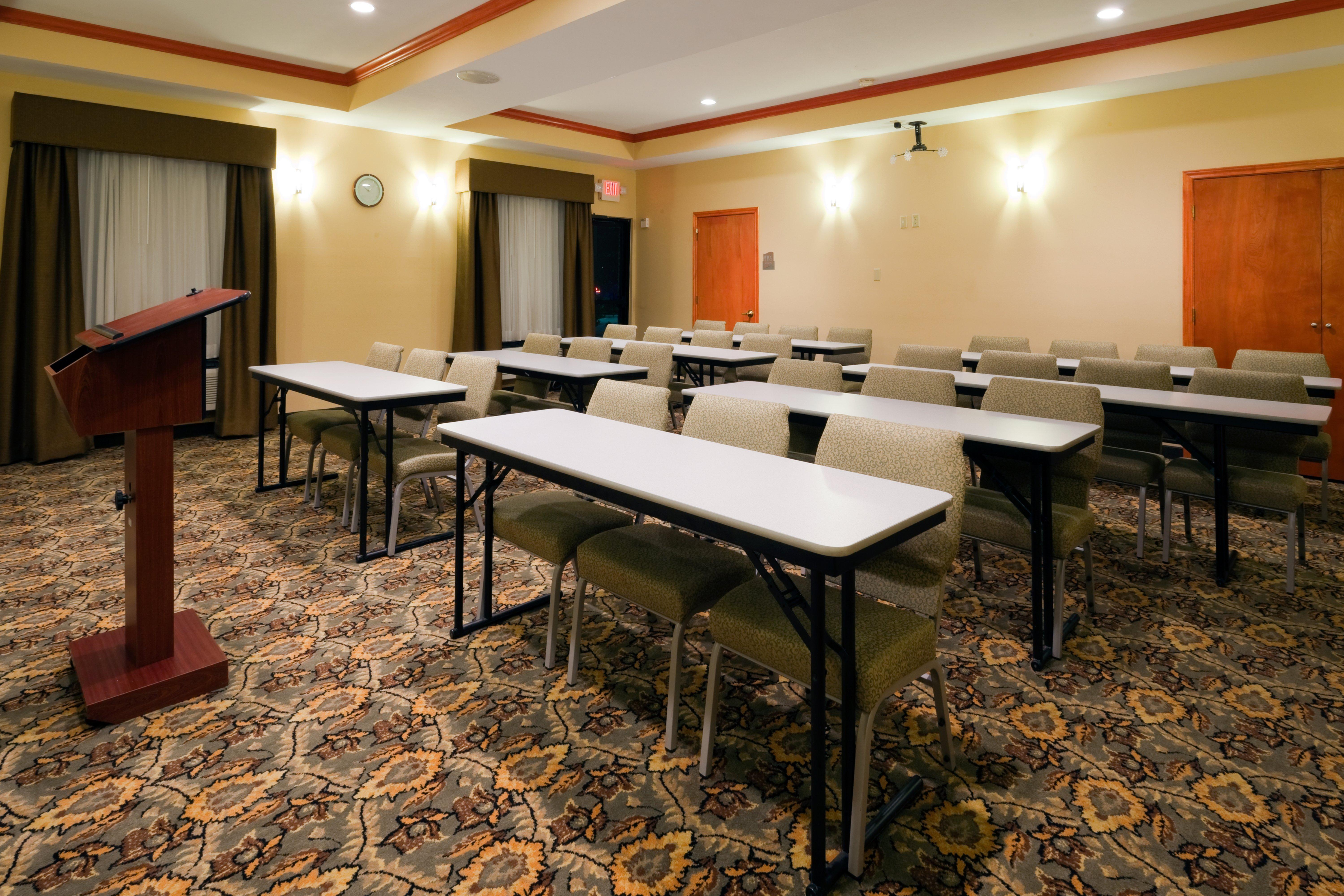 Holiday Inn Express Hotel And Suites Fairfield-North By Ihg Extérieur photo